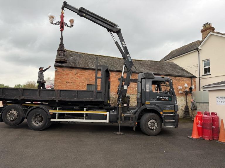 Mercedes-Benz Axor [Phone number removed]ton hook loader crane lorry Manaul 