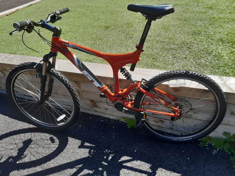 GT I Drive Dual Suspension Aluminium Mountain Bike. 