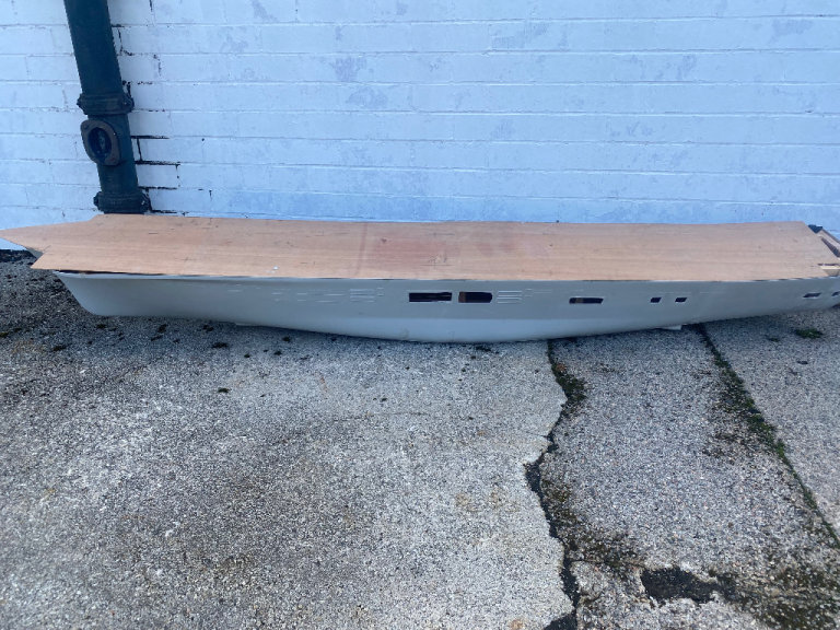 Model aircraft carrier