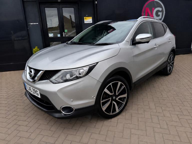 2016 Nissan Qashqai 1.5 dCi Tekna 5dr HATCHBACK Diesel Manual