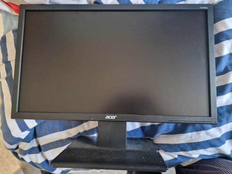 OLD PC MONITOR (V226HQL) 21.5" 1080p