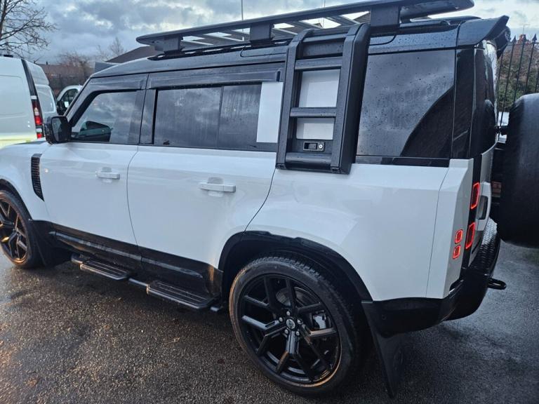 2025 Land Rover Defender X-DYNAMIC SE  ( 7 Seater) * BIG SPEC * Estate Diesel Automatic