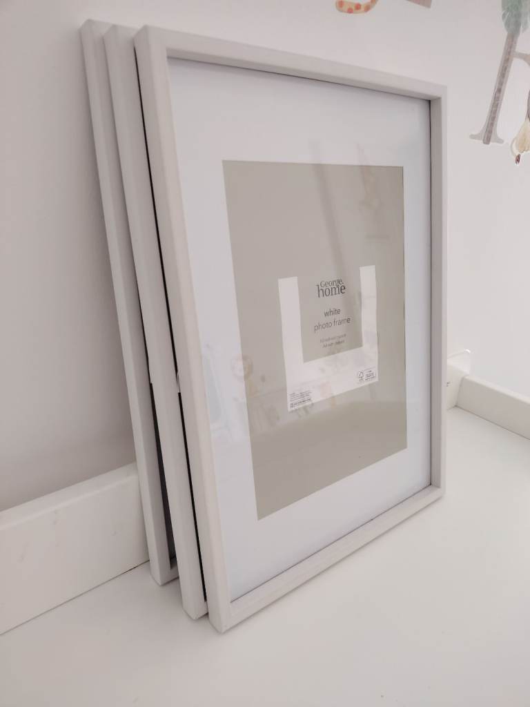 X3 white photo frames a3 or a4 with the mount 