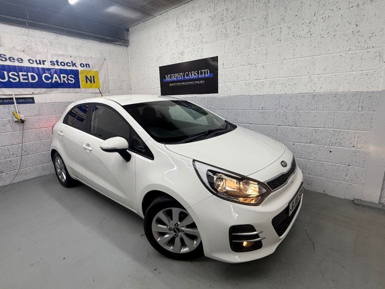 FULL SERVICE HISTORY ONLY 70K £35 ROAD TAX EXCELLENT CONDITION!