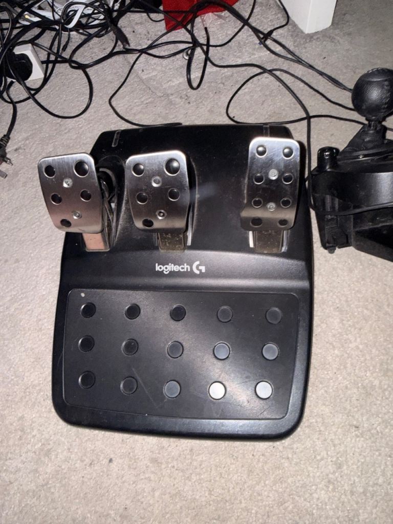 Logitech G920 pedals shifter and wheel