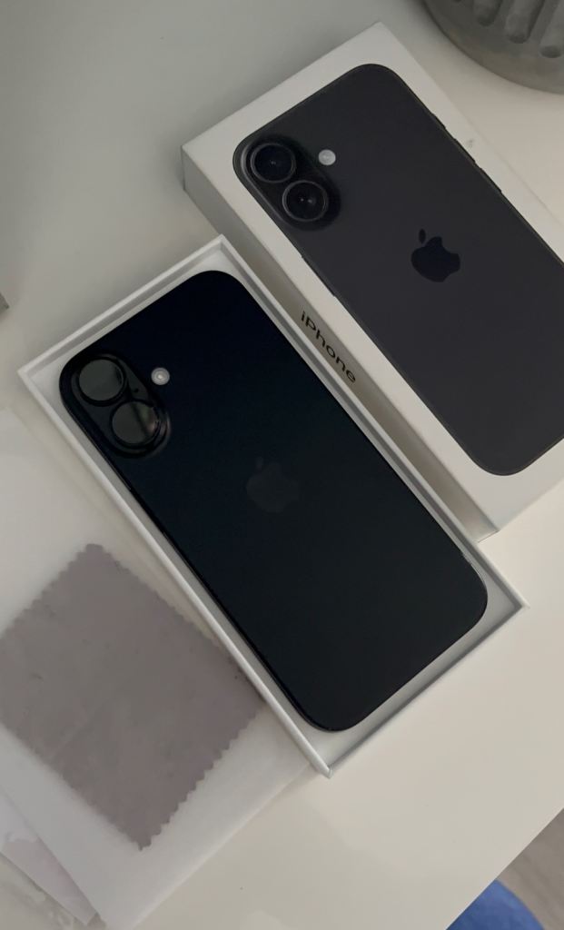 iPhone 16 