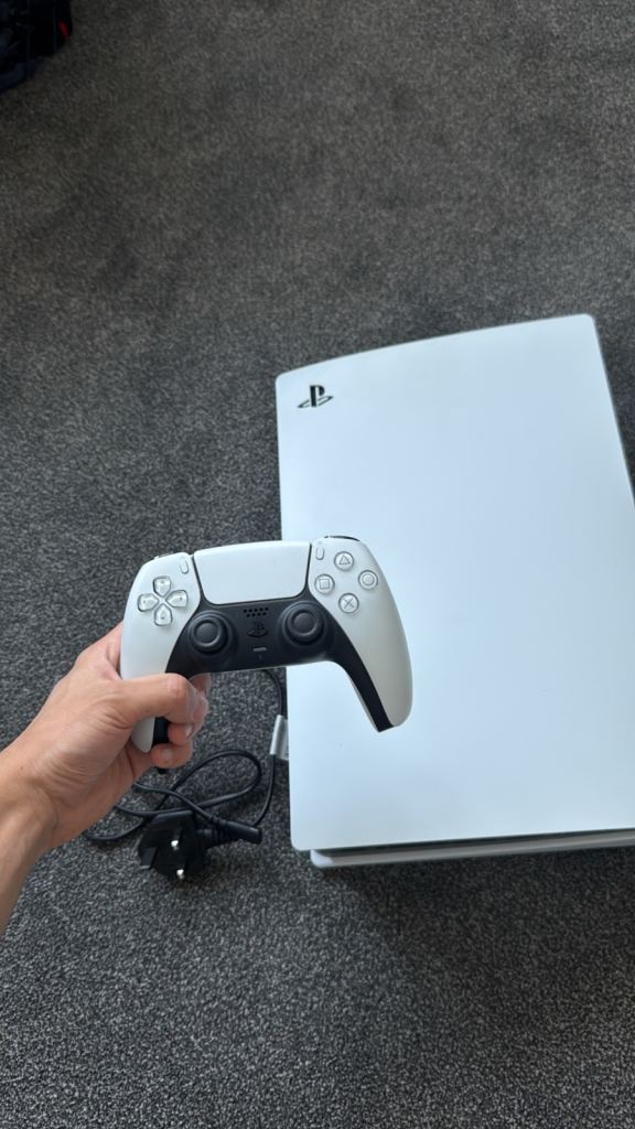 ps5 disc edition + controller
