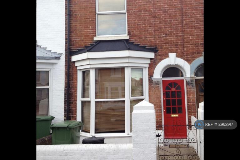 1 bedroom in Orchard Road, Portsmouth, PO4 (#2962917)