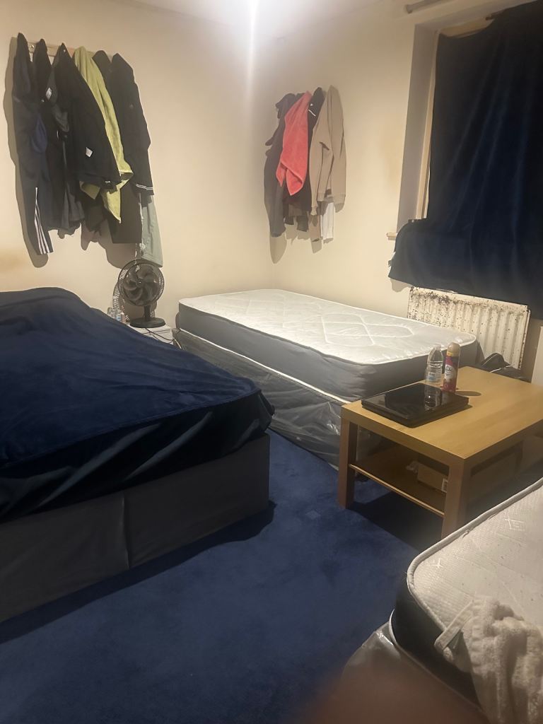 DOUBLE ROOM FOR RENT