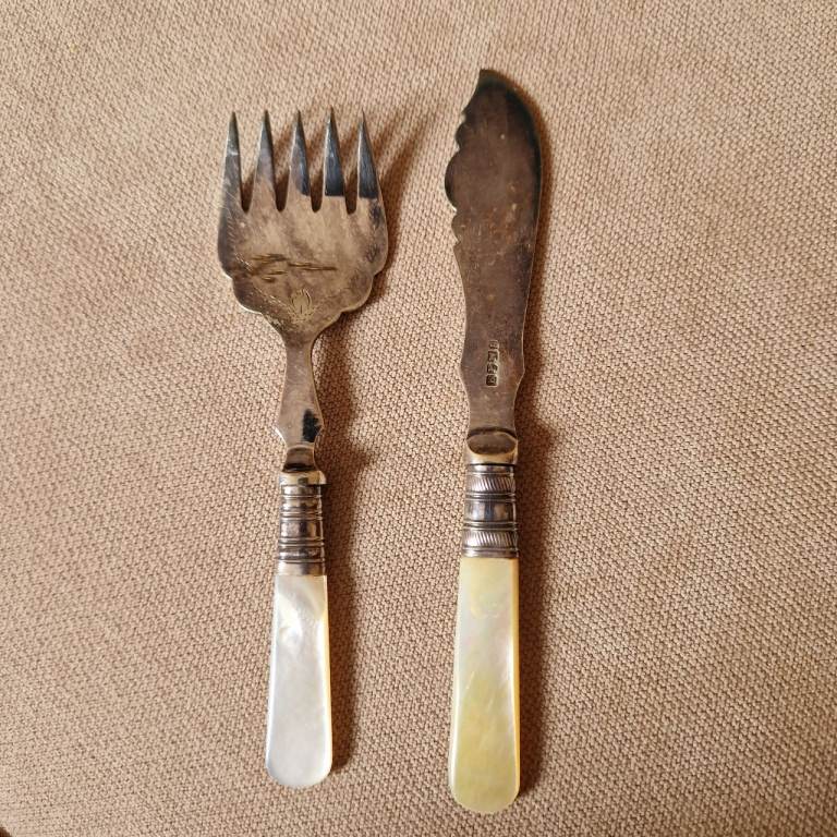 Antique Fish Serving Set EPNS Mother of Pearl handle