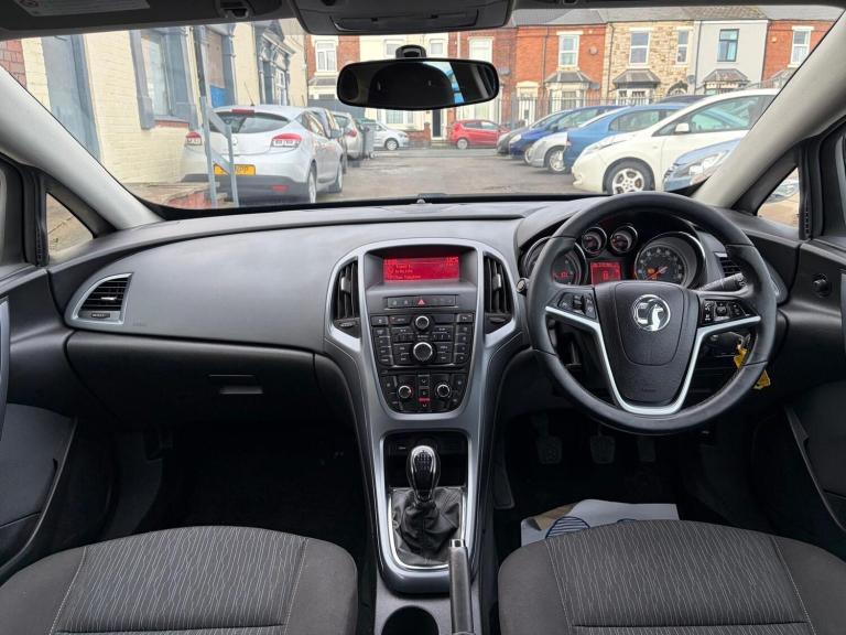 2014 Vauxhall Astra GTC 2.0 CDTi 16V Sport 3dr HATCHBACK DIESEL Manual