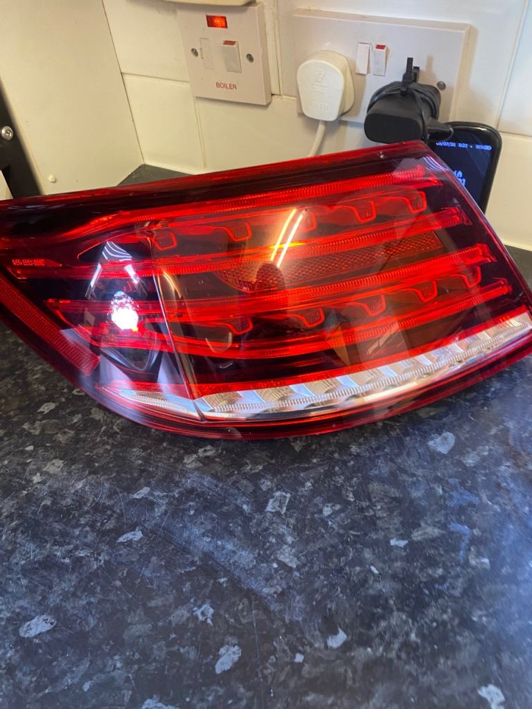 Mercedes convertible rear taillight led