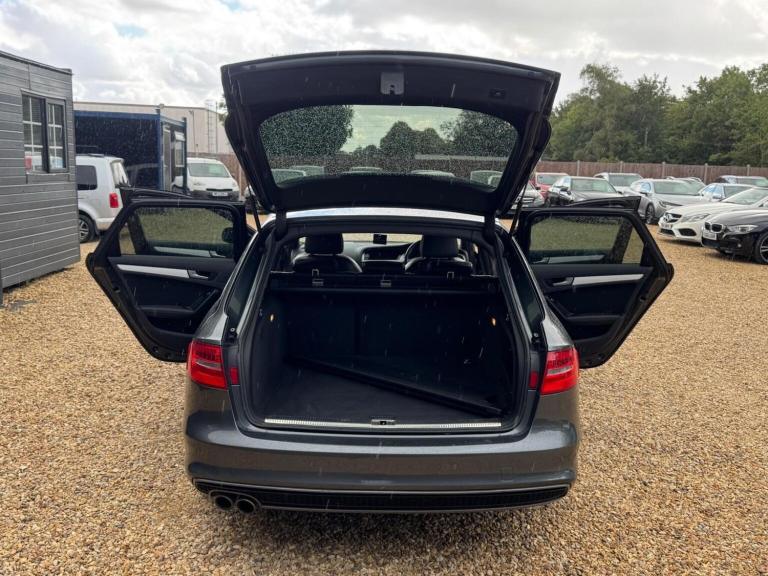 AUDI A4 AVANT 2.0 TDI S line quattro Euro 5 (s/s) 5dr 2015