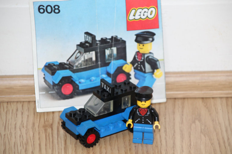3 Vintage Lego Town sets: 608 Taxi  * 622 Tipper Truck * 612 Tipper Truck