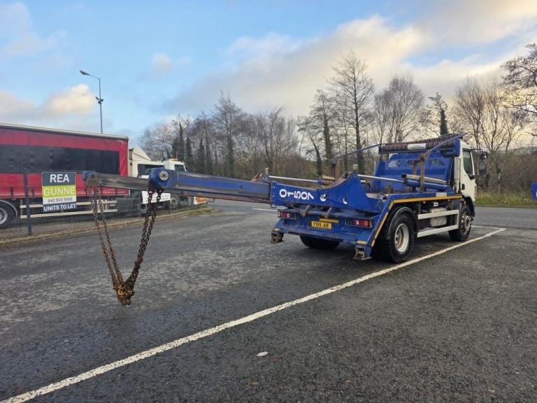 2019 DAF LF 230 18 TON GROSS 4X2 with Hyvalift Skip Gear