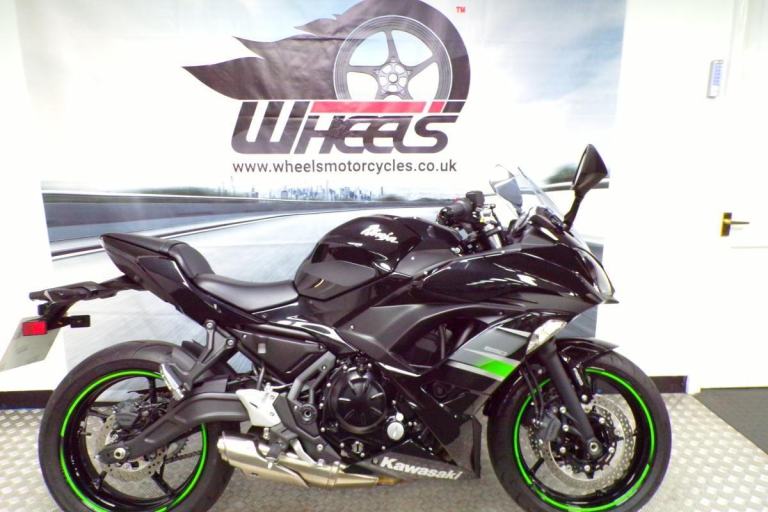 2019 KAWASAKI NINJA 650 WITH ONLY 627 MILES FROM NEW