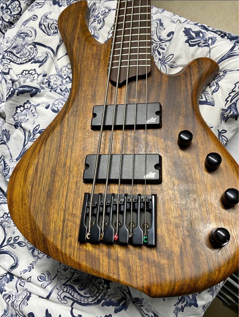 Mayones BE5 Exotic 5-string bass
