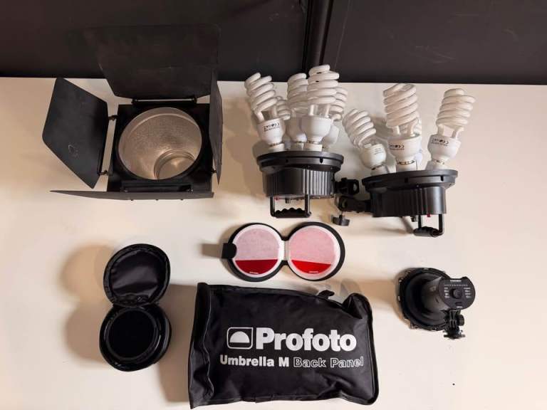 PHOTOGRAPHY / STUDIO LIGHTING EQUIPMENT – LARGE JOB LOT – MUST GO ASAP