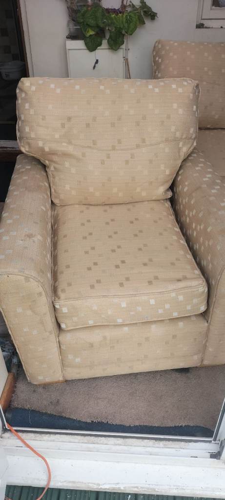 2x arm chairs