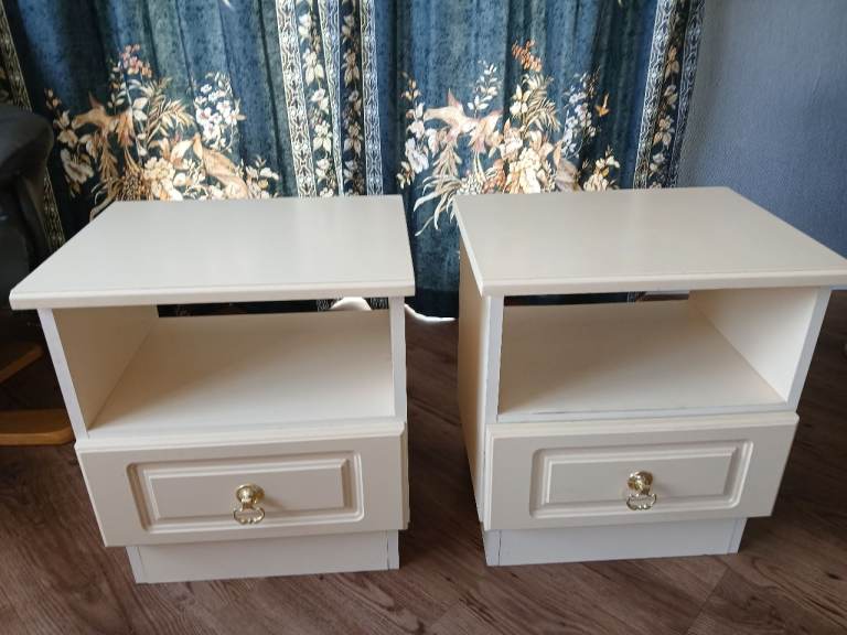 Pair of Cream Bedside Tables with Drawer and Shelf – Good Condition