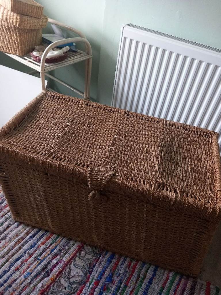 Wicker Storage Chest / Trunk – Good Condition