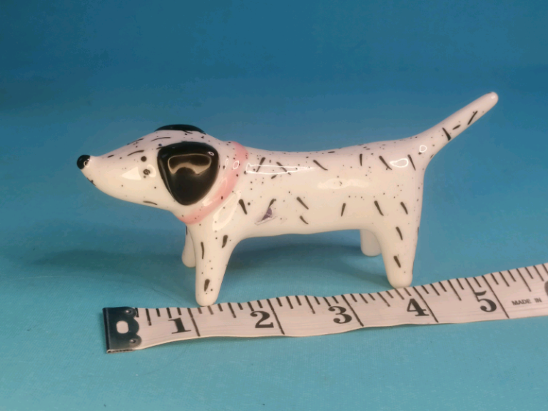 Funny miniature dog 🐕 ring holder. 