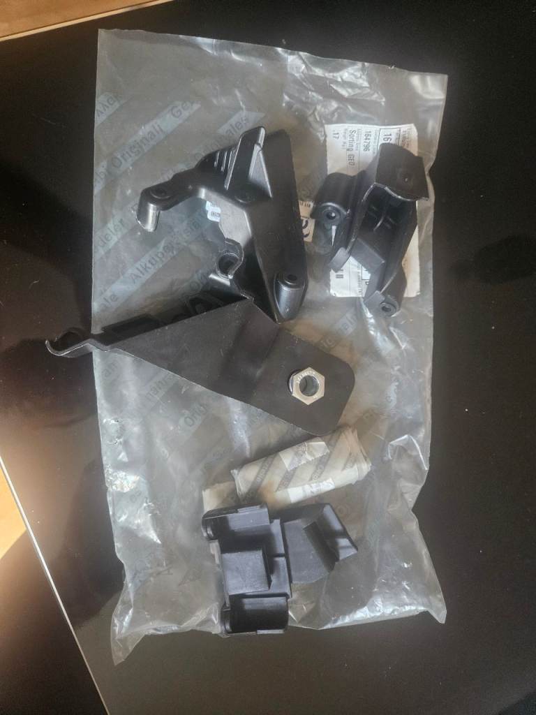 2024 fiat ducato n/s headlight lug reapair kit