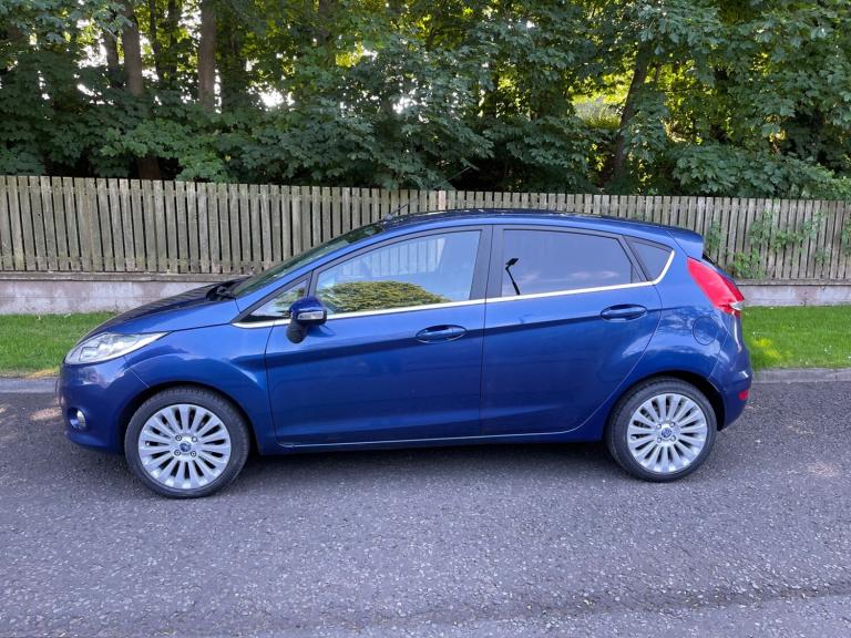 2010 Ford Fiesta 1.6 TDCi Titanium 5dr HATCHBACK Diesel Manual