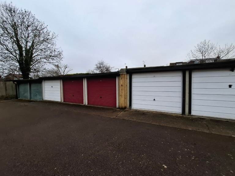 Garage to rent: Wilshere Crescent (r/o 6), Hitchin, SG4 0PL