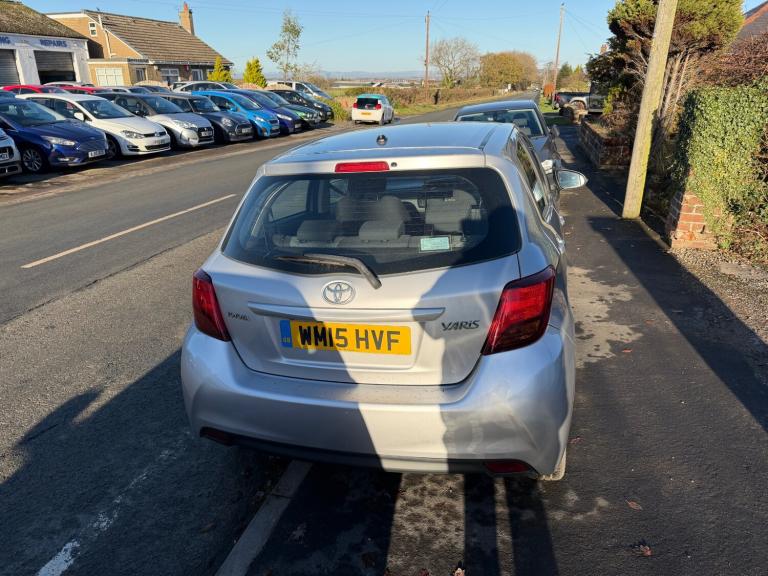 2015 Toyota Yaris 1.33 VVT-i Icon 5dr HATCHBACK Petrol Manual