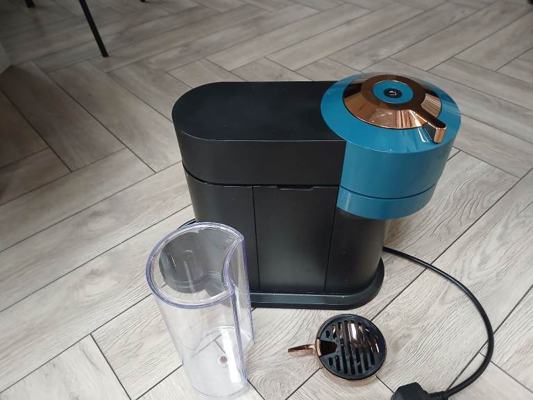 Nespresso Vertuo Pop Coffee Machine - Black & Teal, As Good As New