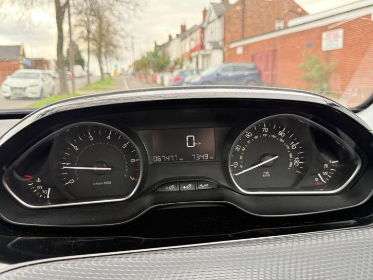 2016 Peugeot 208 1.2 PureTech 110 Allure 3dr HATCHBACK PETROL Manual