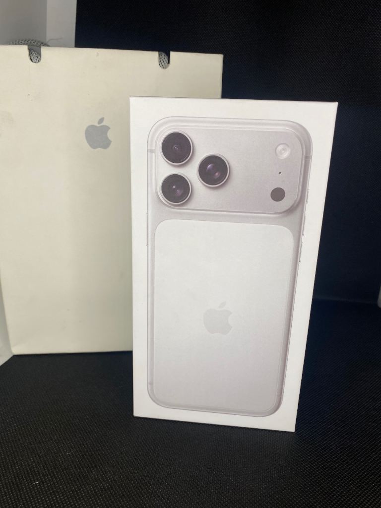 Apple iPhone 17 pro max silver brand new sealed 