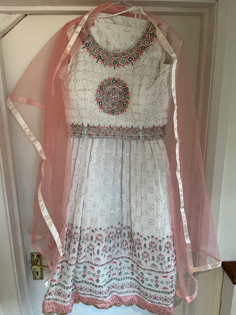 New Ladies Indian wedding  suit Size 10