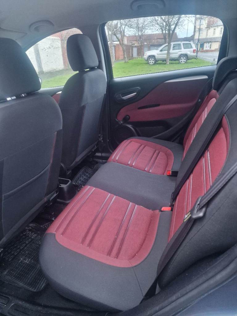 Fiat, PUNTO EVO, Hatchback, 2010, Semi-Auto, 1368 (cc), 5 doors