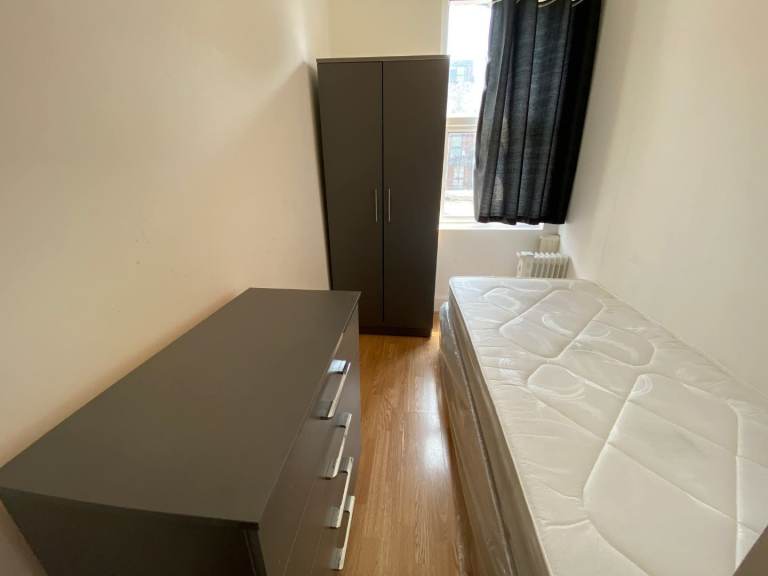 Single and double room NW2 