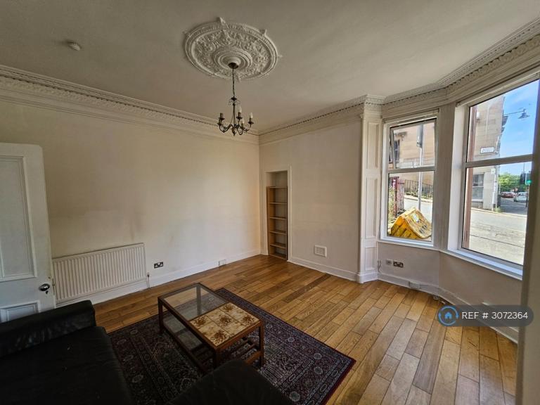 2 bedroom flat in West Graham Street, Glasgow, G4 (2 bed) (#3072364)
