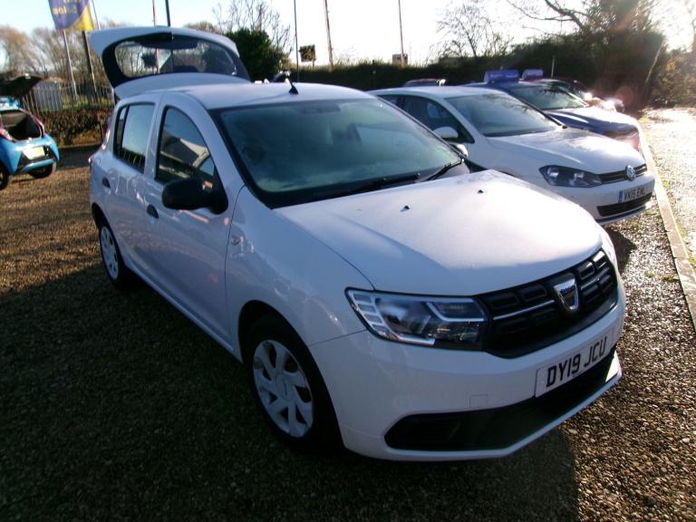 2019 Dacia Sandero 1.0 SCe Essential Euro 6 5dr HATCHBACK Petrol Manual