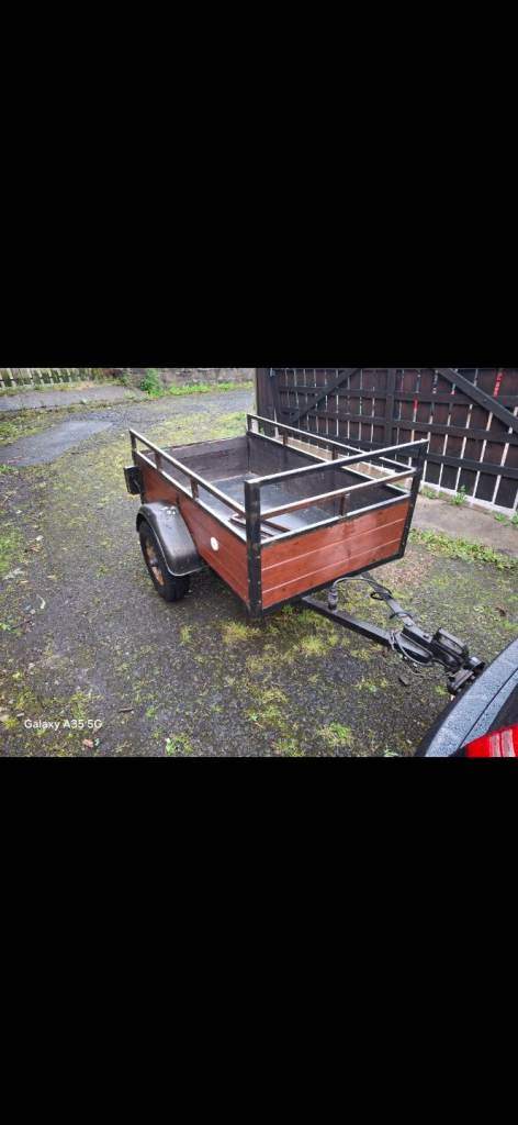 Handy small car trailer 5by3 