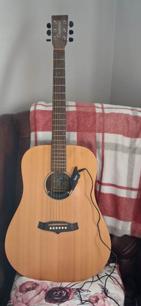 Tanglewood TWCR D Acoustic Guitar with Pickup – Good Condition