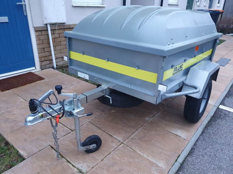Franc 5x3 trailer with lockable hard top