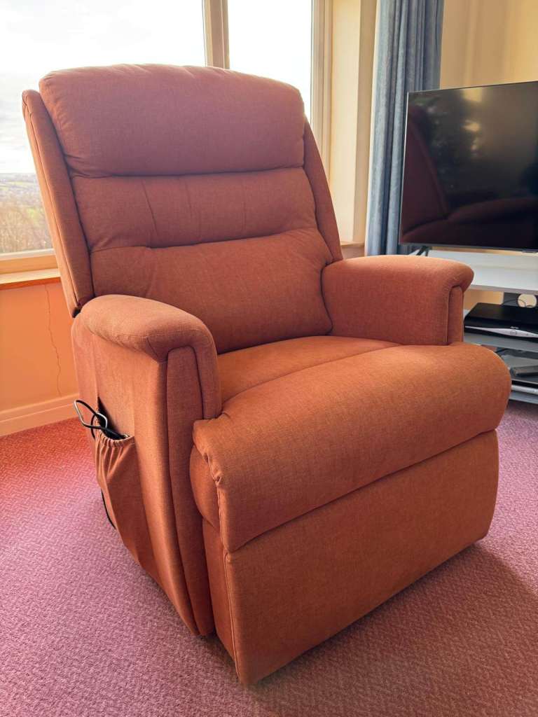 HSL Ripley Single Motor Riser Recliner 