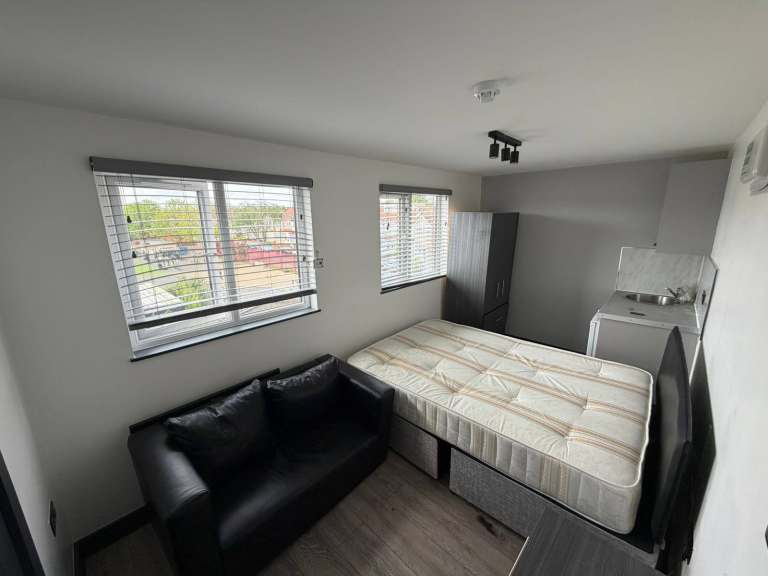 BENEFITS ACCEPTED - Studio Flat Available in Norbury Lambeth SW16