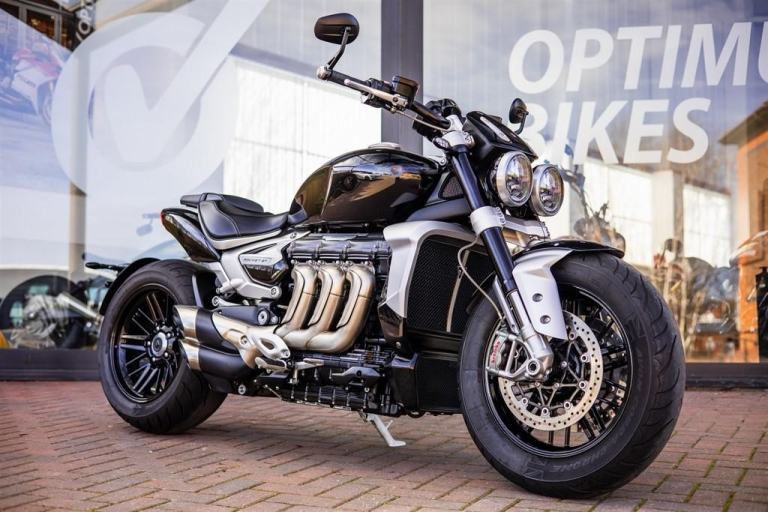 Triumph Rocket III R ! SUPER LOW MILES ! STUNNING