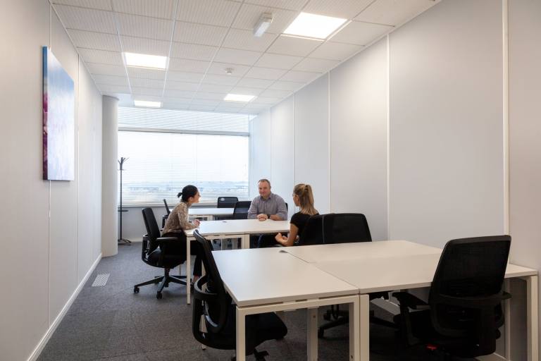 Stansted - CM24 1SJ \ Office with 3 Desks for Rent