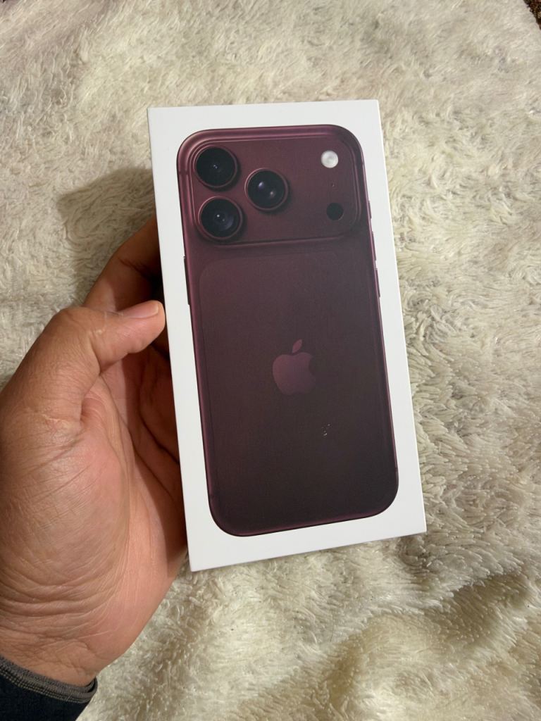 iPhone 18 Pro 256gb Burgundy Sealed Box 