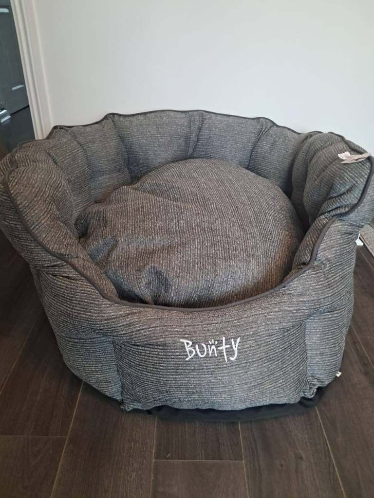 Bunty Slate Grey Oval Dog Bed with Reversible Cushion,
