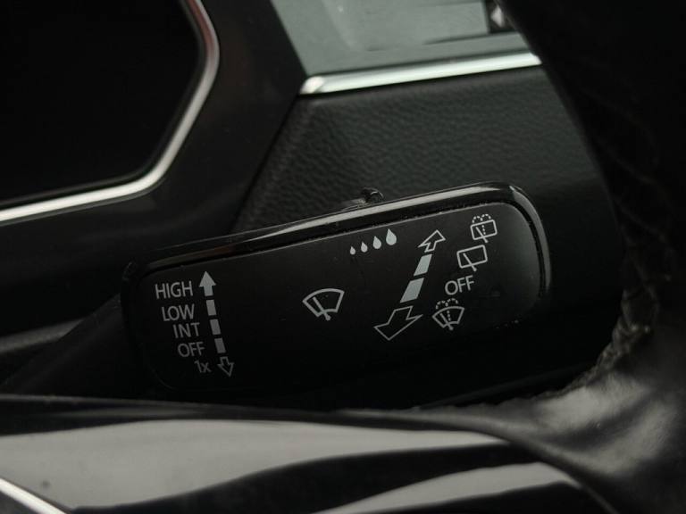 2017 Volkswagen Tiguan 2.0 TDi 150 SEL 5dr ESTATE DIESEL Manual