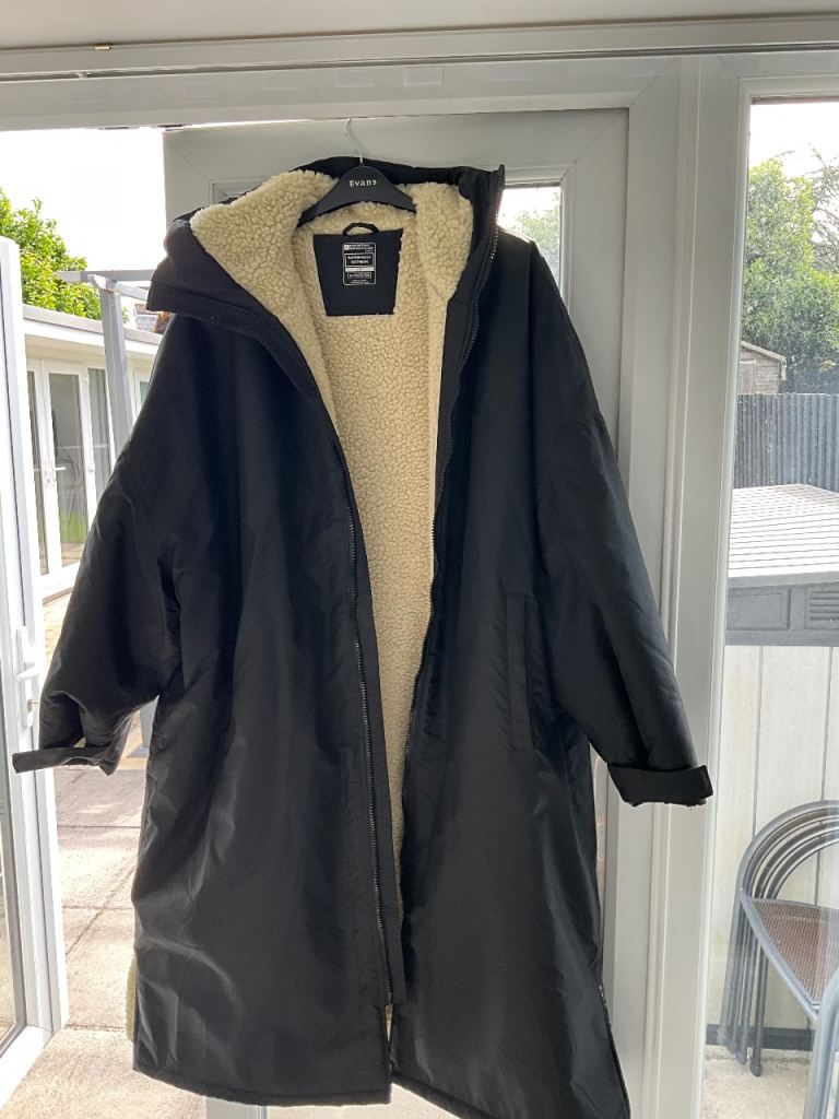 Mens / Ladies Waterproof Changing Robe
