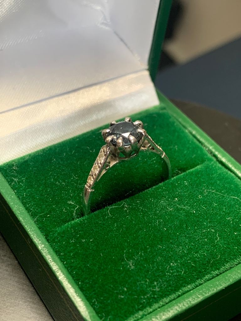 Green sapphire and diamond ring